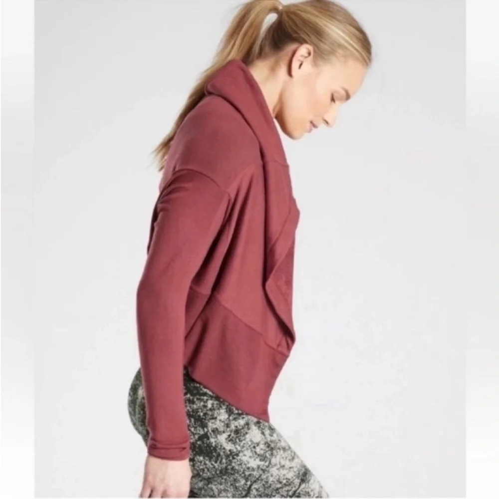 Athleta Nirvana Wear Two Ways Wrap Maple Red Sz Small Gym Yoga Layering Workout - Picture 2 of 14